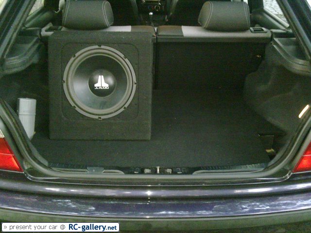 E36 Compact Doppelboden - Fotos von CarHifi & Multimedia Einbauten